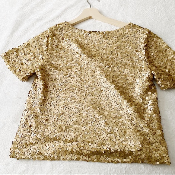 Socialite Sequin Gold Boxy V-Neck Top - Picture 3 of 12